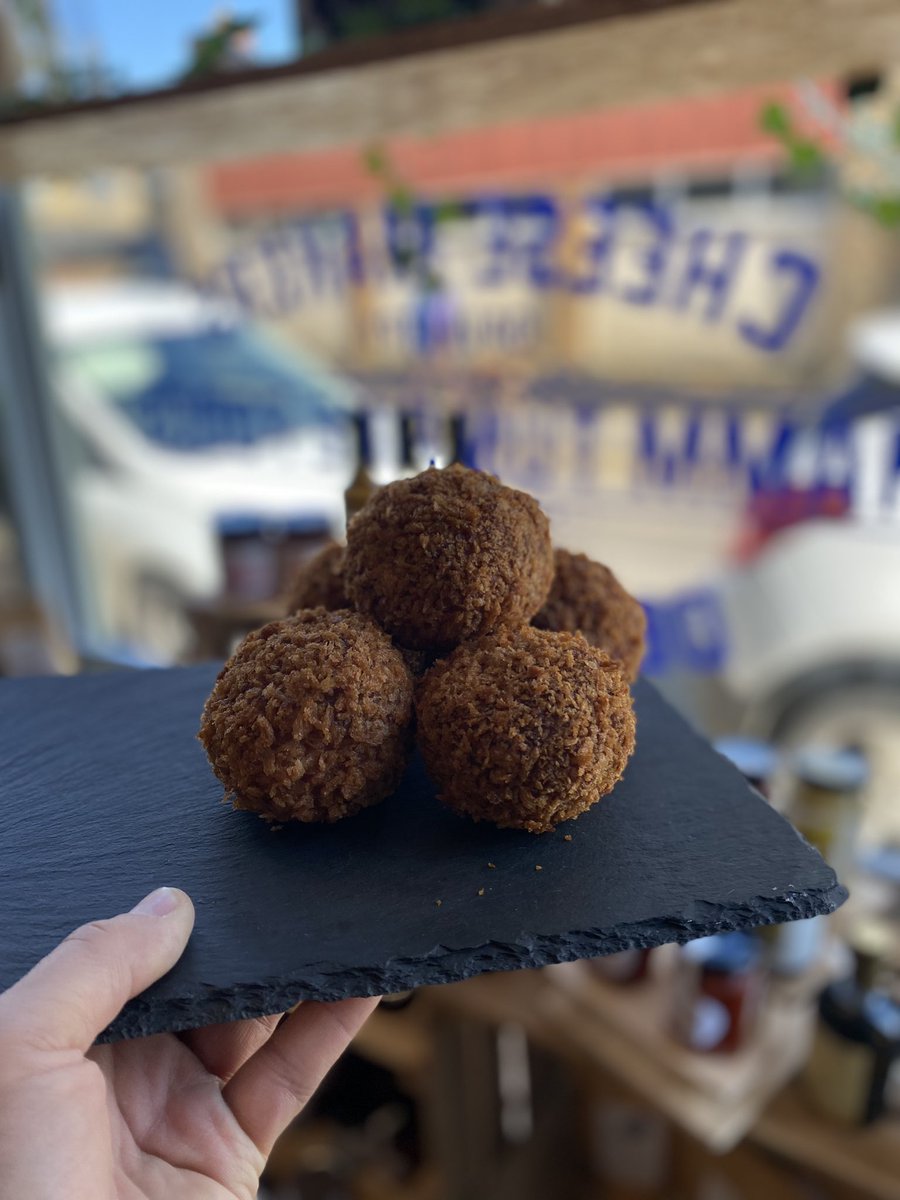 I’m making these beauties today, I’ve just had to double check the price of the Panko breadcrumbs, 2 years ago when I started making these it was £12 for a 10kg bag, this week I’ve paid £40 for a 10kg bag 😭.