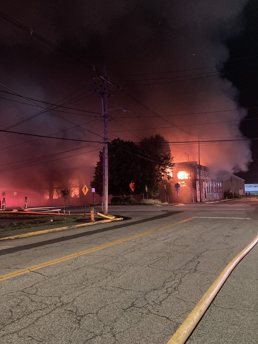 EvansvilleFD's tweet photo. Evansville Firefighters are in the area of NW third and Bond Streets at a second alarm fire. Please avoid the area, several streets are closed due to this fire. https://t.co/3As5GDbmk1
