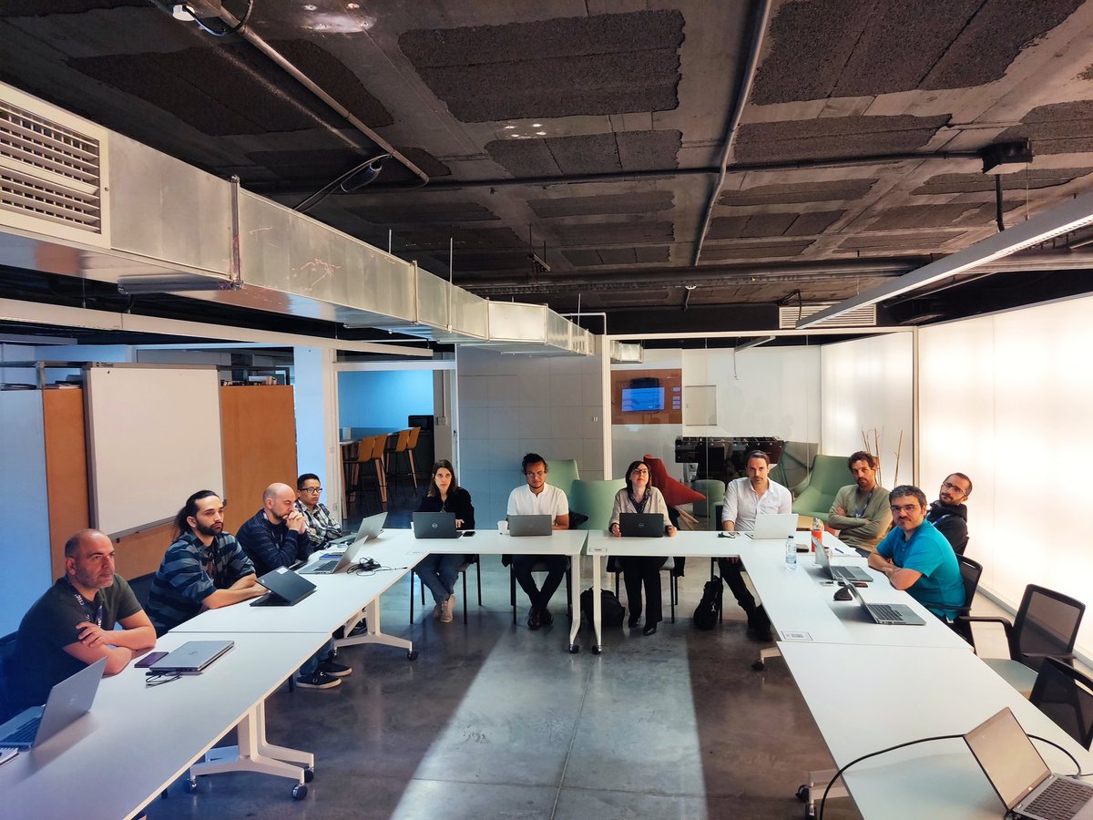 We are growing and thus, we are having our first complete research unit physical meeting in <a href="/CttcTech/">CTTC</a> innovation hub. Today, <a href="/rmunoz7777/">Raul Muñoz</a> introduces packet optical networks and services research unit to all new last month recruitments.