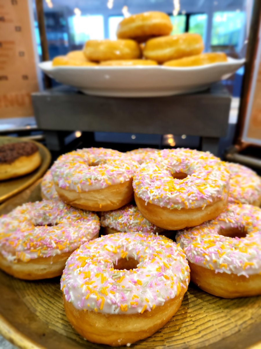 Wharf_Kitchen's tweet image. Let's get your day to a proper start, shall we? Fancy a ☕️+🍩 for a naughty breakfast? 😜 We got you sorted! 😉👍😏
#doughnutweek 
#naughtytreat
#wickedwednesday 
#obsessedaboutfood 
@baxterstorey