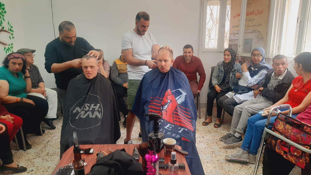 HWCPalestine's tweet photo. نظم مركز الواحة لذوي الإعاقة التابع لمؤسسة لجان العمل الصحي بالتعاون مع مجموعة شبابية تطوعية من بيت ساحور لاقامة يوم ترفيهي تجميلي لرواد مركز الواحة لاضافة البهجة والفرح لقلوب رواد المركز  وكسر روتين العمل واهمية دمجهم بالمجتمع. https://t.co/peGhYK5Cqg