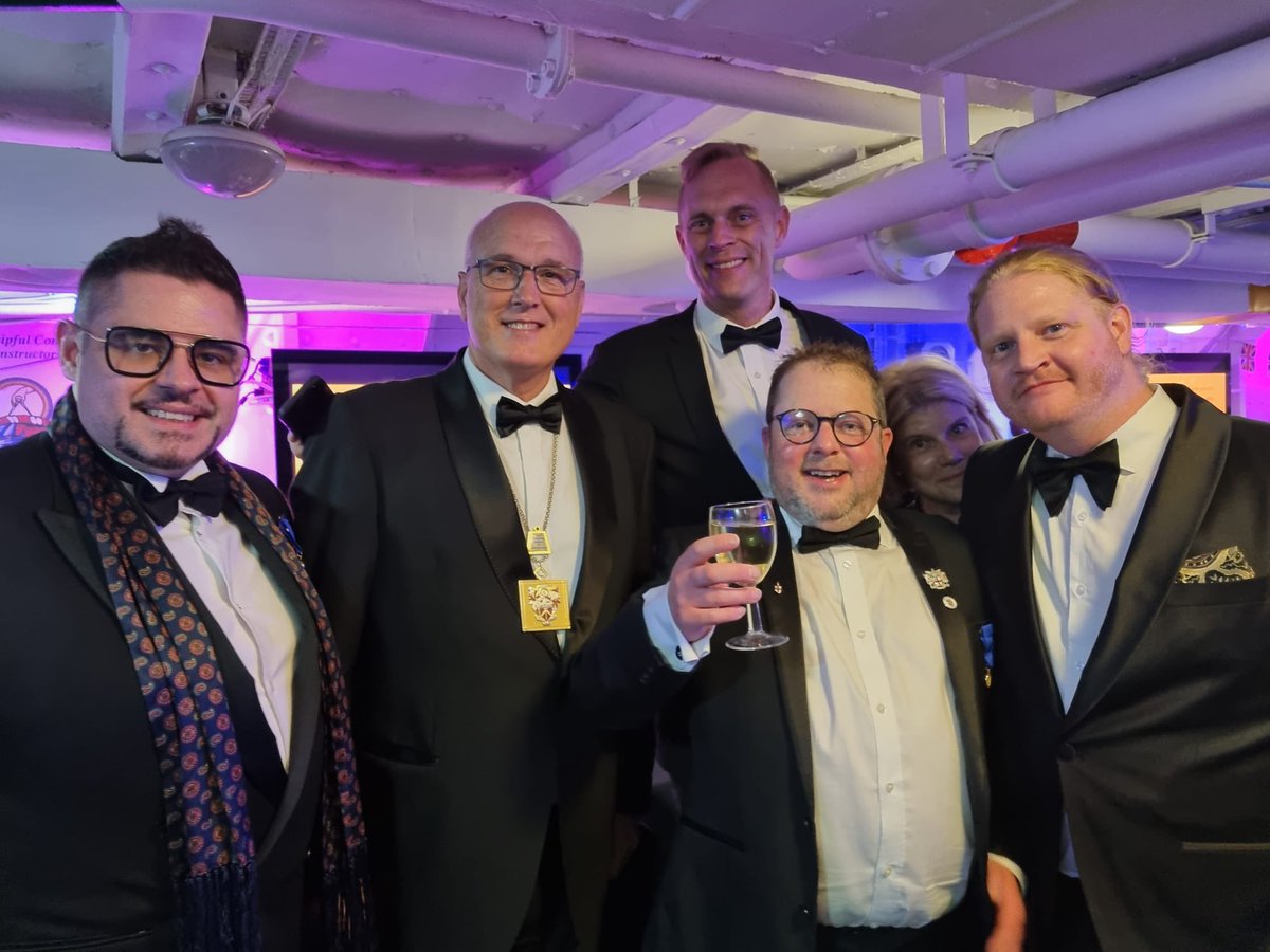 preconvision's tweet photo. What a unique occasion it was to join my fellow Freeman &amp; Liveryman Constructors on the iconic HMS Belfast, in aid of the The Worshipful Company Of Constructors companies Annual Gala Fundraising event.

It was a pleasure to enjoy a champagne reception and catch up Lenna Lou! https://t.co/I8rLSO5w99