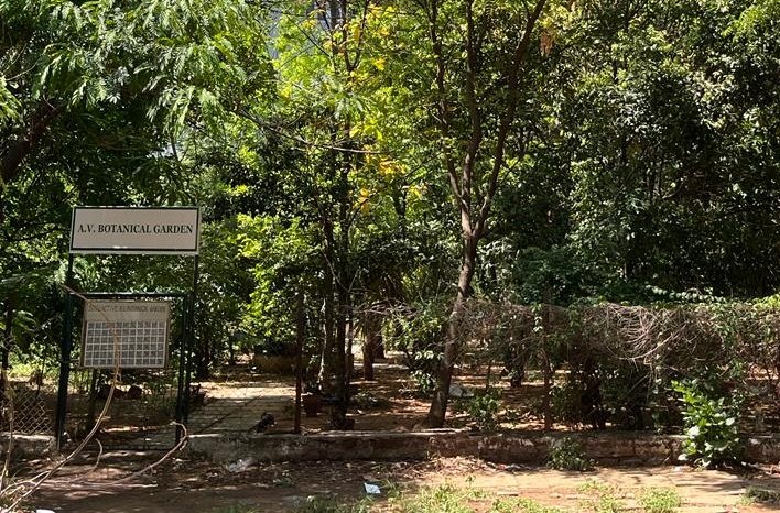 avc_hyd's tweet photo. Botanical Garden, A.V. Nursery &amp; Nakshatravanam, Physical Sciences Block and A.V. UG Room. https://t.co/E80GfbqulT