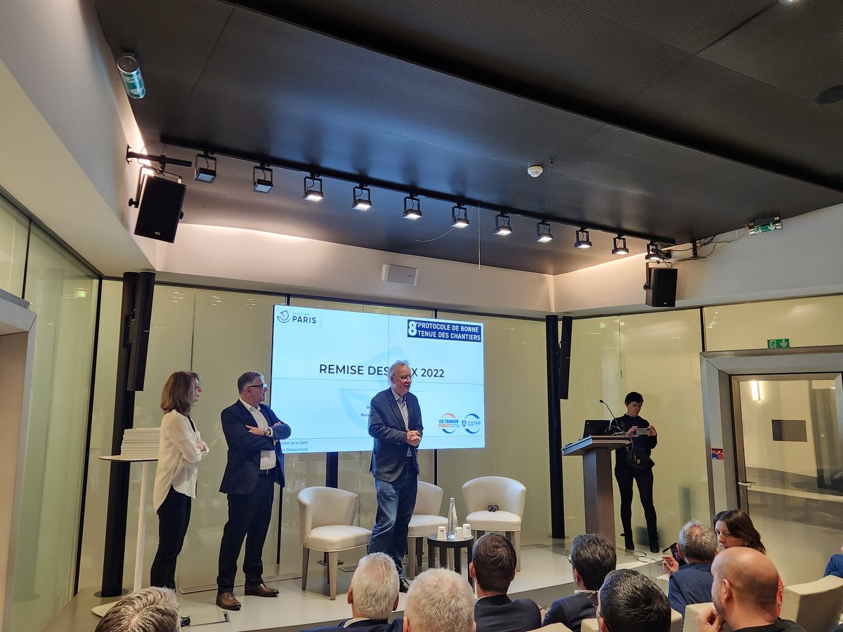GarrigueOlivier's tweet image. Ouverture de la remise des prix 2022 Ville de Paris, Frtp idf, CSTPP récompensant les chefs de chantiers ayant le mieux tenu leurs chantiers. @Paris @FRTPIDF @FNTP_info