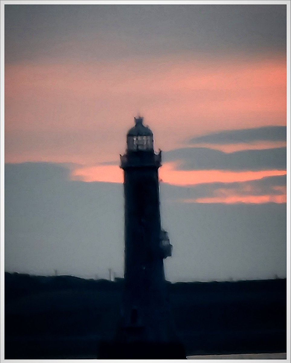 Nice Sunrise 5.30am from Ballagan Co Louth Ireland over Haulbowline Lighthouse and Seatruck sailing by on way into Warrenpoint 🌄  💡🏠

#carlingfordlough #haulbowlinelighthouse #seatruck #sun #sunrise #sunrisephotography #sunrise_and_sunsets #sunriselovers #silhouette