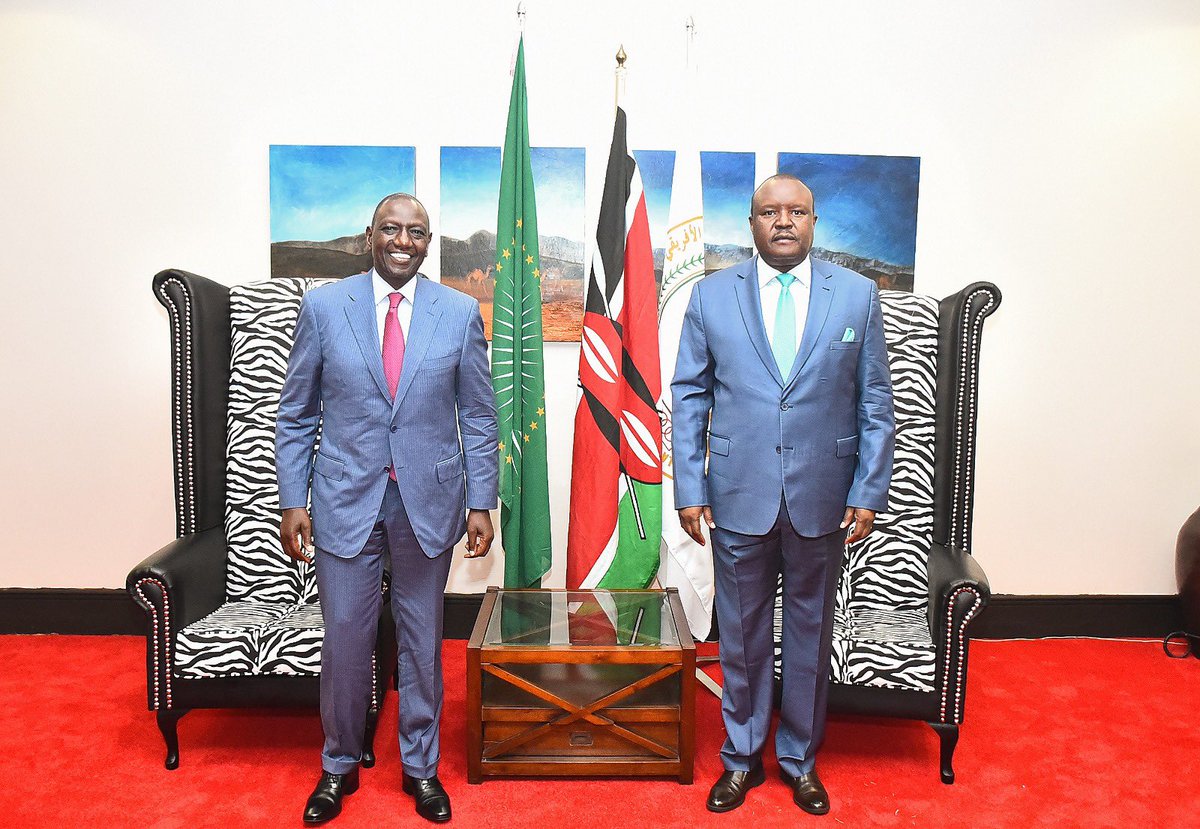 AfrikParliament's tweet image. The Honorable President Chief Fortune Charumbira @PapPresident welcomes HE Dr. William Samoei Ruto, President of Kenya &amp;amp; Chair of the Committee of African Heads of State and Government on Climate Change (CAHOSCC) @WilliamRuto  #PAPClimateEquity
@_AfricanUnion @PACJA1