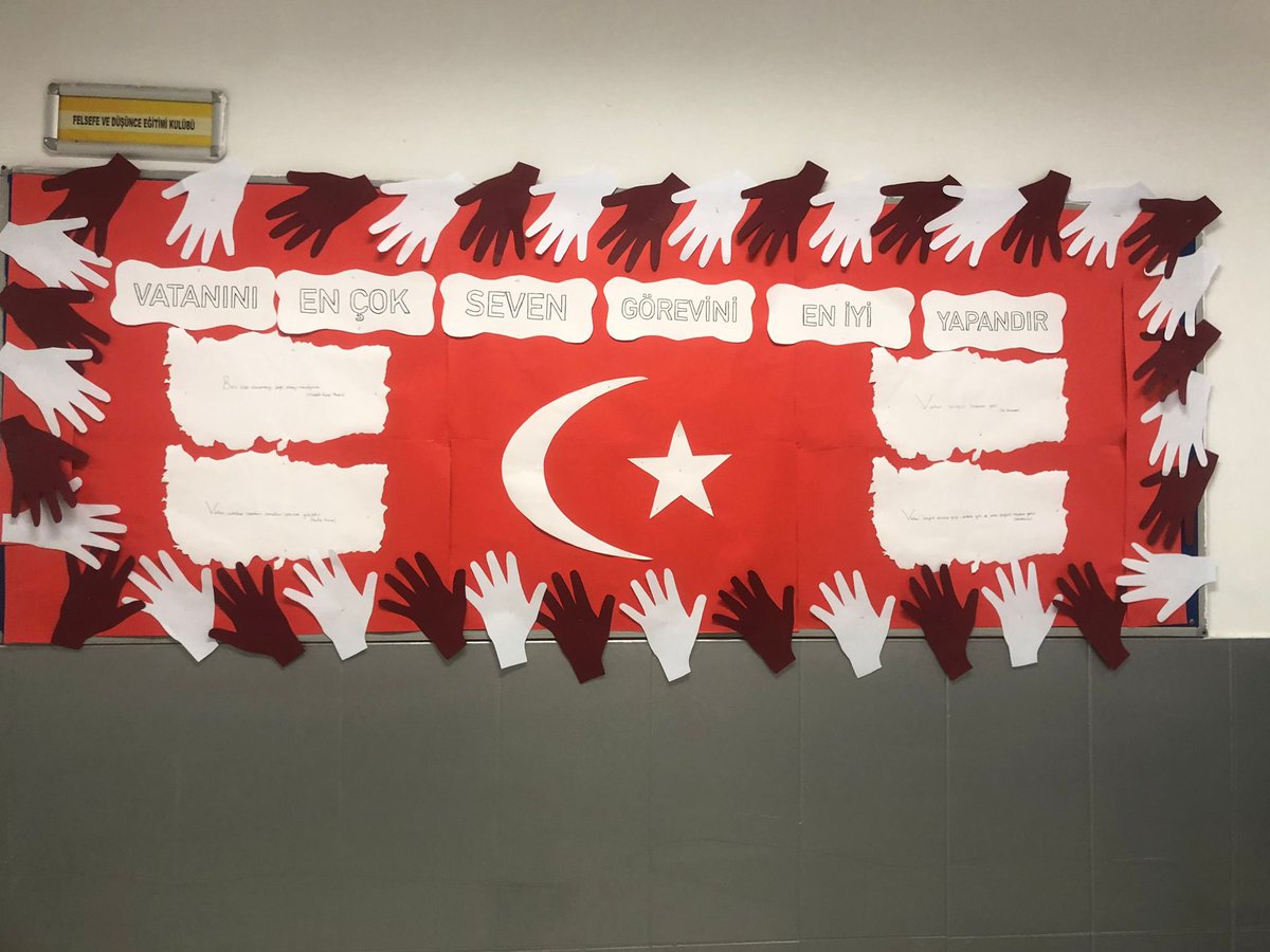 AkifCpal's tweet photo. Değerler Eğitimi başlığı altında bu ay ki değerimiz olan Vatanseverlik değeri pano çalışmamız.10 -A sınıfındaki öğrencilerimizin emekleriyle. https://t.co/13S6FzB8VV