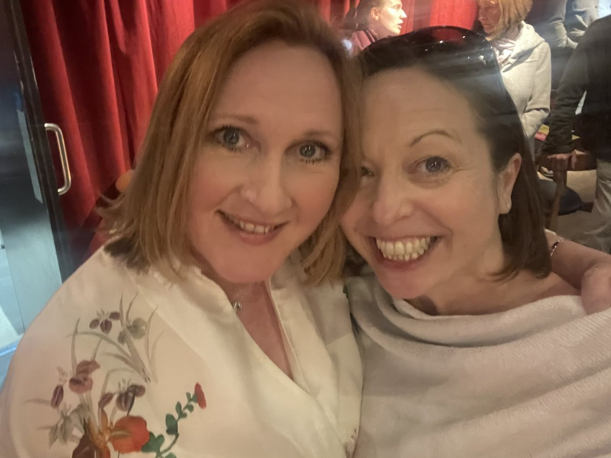 Such a joy to see the incredible LOUISE FAULKNER in the one woman play, My Brilliant Divorce, last night @OSOArtsCentre . She really is wonderful in this and I urge you to see it. Plays until Saturday with @OnBookTheatre #workingactor #onbooktheatre #osoartscentre #onewomanshow