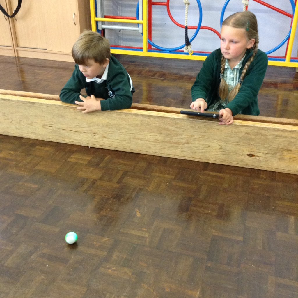 greenleasps's tweet photo. Duckling Class robot controllers #eyfs #ICT #UnderstandingtheWorld #thinkers #hiimpact #coding https://t.co/Hje6AVDZqD