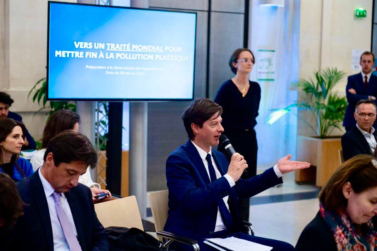 BCouillard33's tweet photo. 🇺🇳Traité international sur la pollution plastique
Nous avons réuni avec @ChristopheBechu, l’ensemble des acteurs pour échanger sur la session de négociation pour mettre fin à la pollution plastique prévue à Paris du 29 mai au 2 juin.

Objectif : un accord mondial contraignant 1/2 https://t.co/5J8pFfuSqq