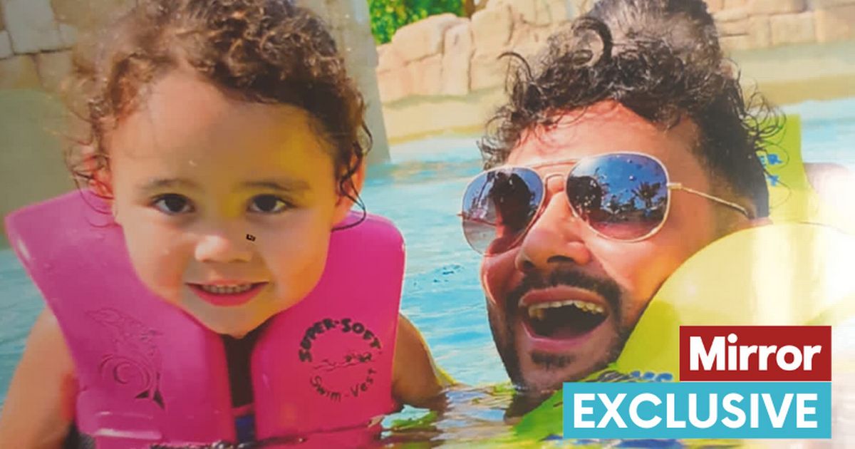 Latest for <a href="/DailyMirror/">The Mirror</a>: Tobias White-Sansom, a British dad who died in Magaluf, was injected with fentanyl "on the orders of police", his family have said mirror.co.uk/news/world-new…