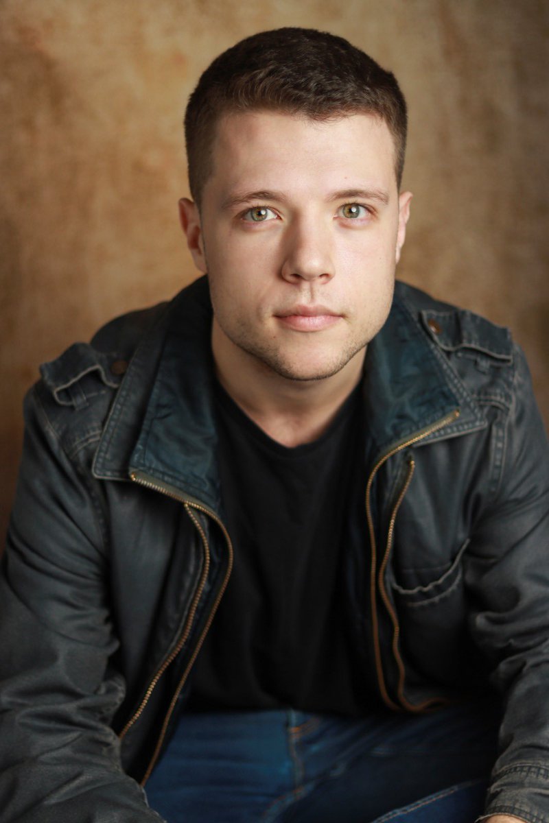 glstalentmgt's tweet photo. MATT ROBERT-GIBSON has flown back to the UK for 2 pantomime auditions today! Best of luck and safe flight back to Disneyland Paris tonight! 🍀 #glstm #auditions #pantomime #dedication #spotlight #glstalentmanagement @matt_robertgibs https://t.co/q5wQC64KTc