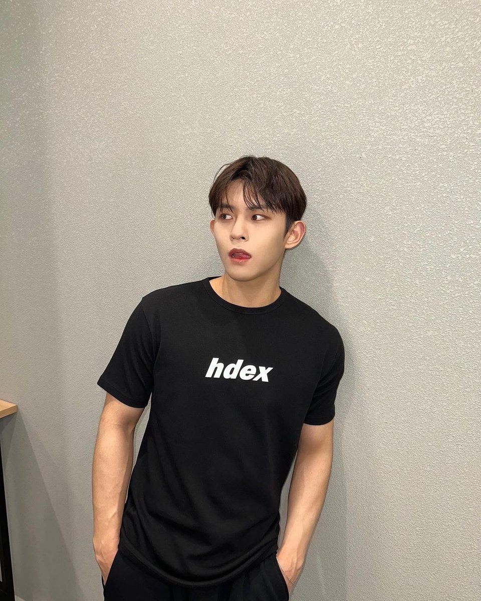 geon_archive's tweet photo. 230517 동건이 인스타그램 첫 게시물 🖤

https://t.co/4VjHYpE90Y

#TO1 #티오원 #DONGGEON #동건 https://t.co/svEGLZNFCJ