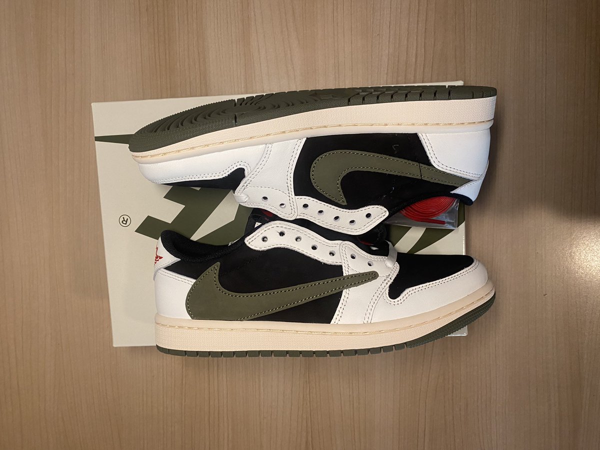 calos.day tweet media