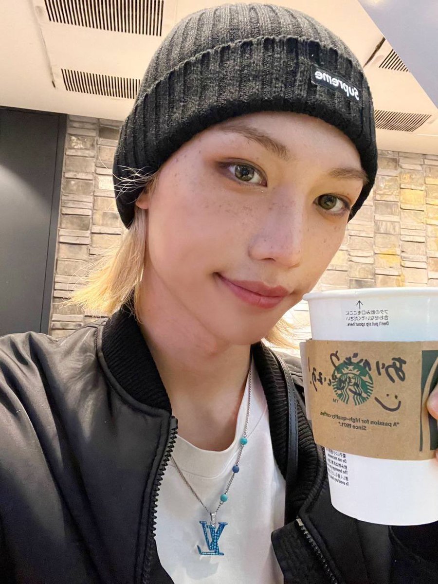 YDSChoiSkye's tweet photo. Vaycay pics in Japan @/Starbucks. 🤤 https://t.co/hrViDYJ1ZO