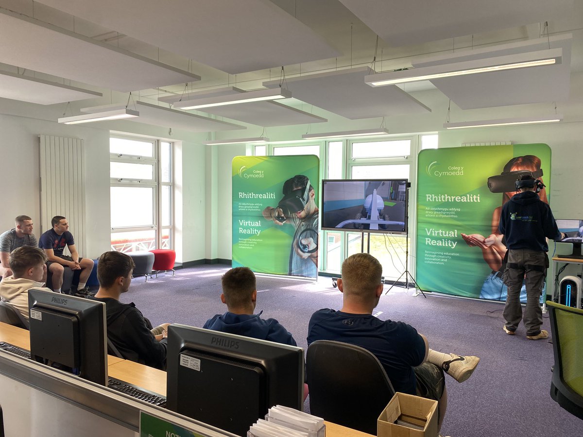 Exploring Health and Safety with our Plumbing Learners in VR @ColegyCymoedd #HTC #VR #education #workbasedlearning