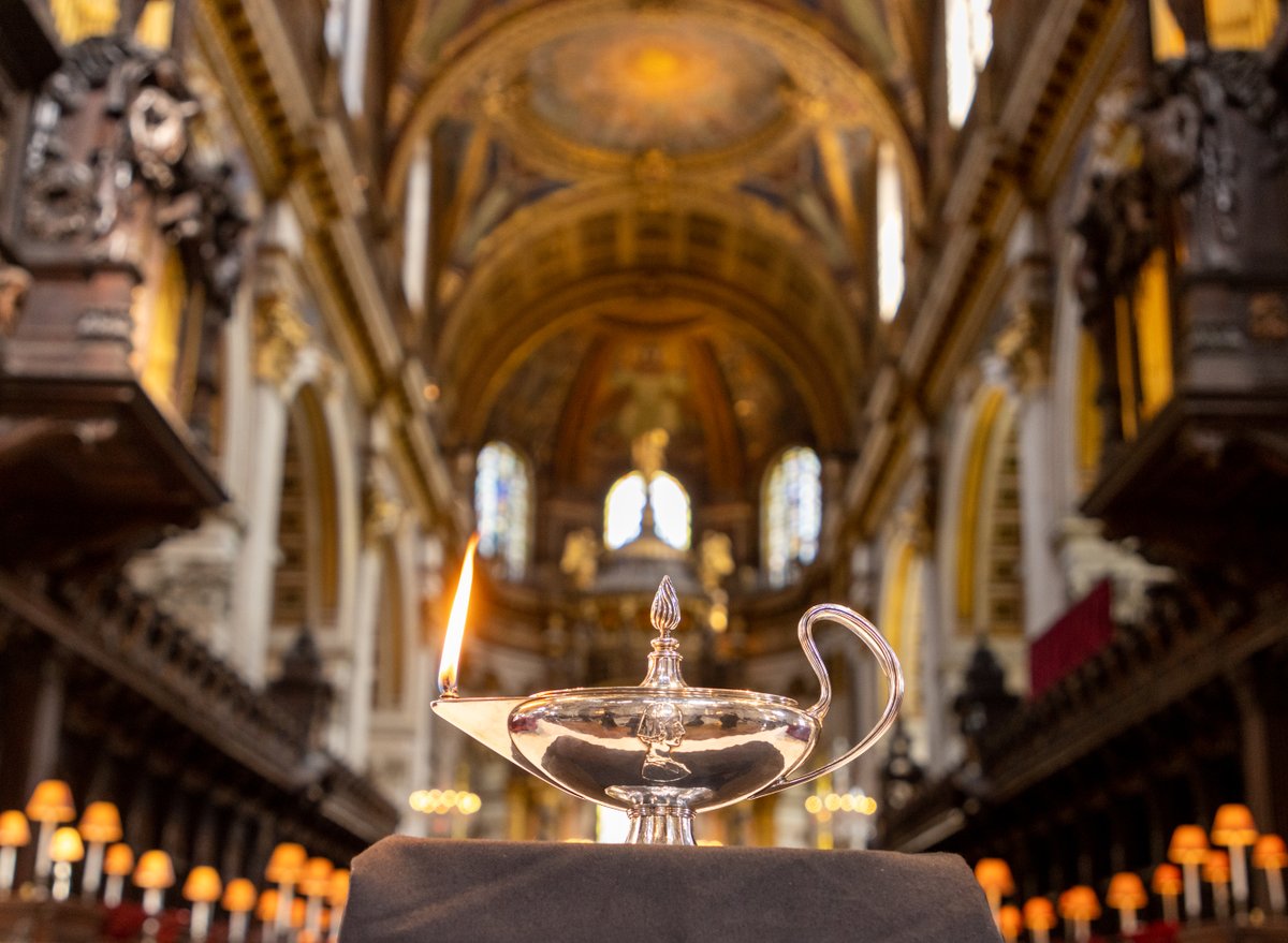 FNightingaleF's tweet photo. ⭐️Thank you to everyone who attended #FNFStudents Day and the 58th Florence Nightingale Commemoration Service yesterday. It was a truly incredible day. We love seeing all your photos, and here are some official ones for you to enjoy. Look out for our reflective #blog coming soon. https://t.co/zLHRYmF8yV