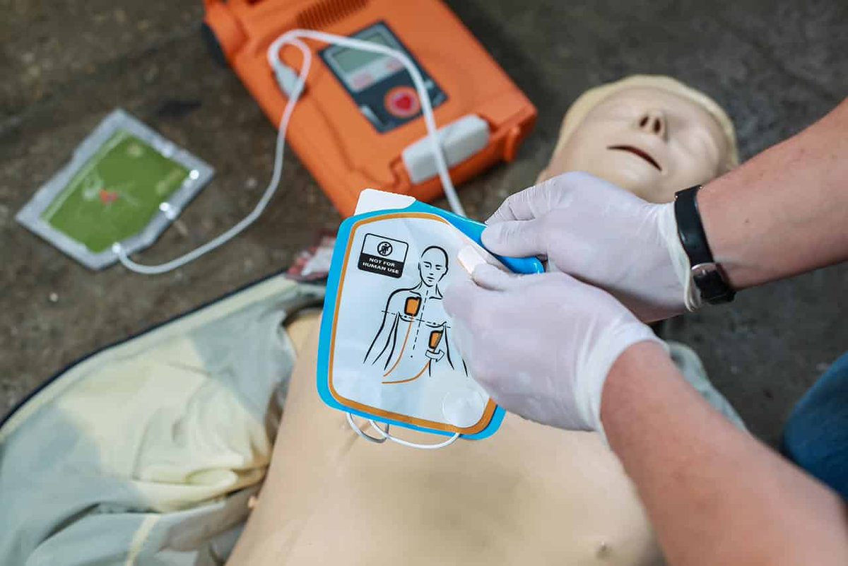 fab_firstaid's tweet photo. Looking to meet workplace safety requirements or enhance your professional skills? FAB First Aid offers tailored training programs for businesses. Invest in your team's well-being and compliance. Get in touch today! ๐๐ฅ #WorkplaceSafety #FABFirstAid https://t.co/W8azLhIzry