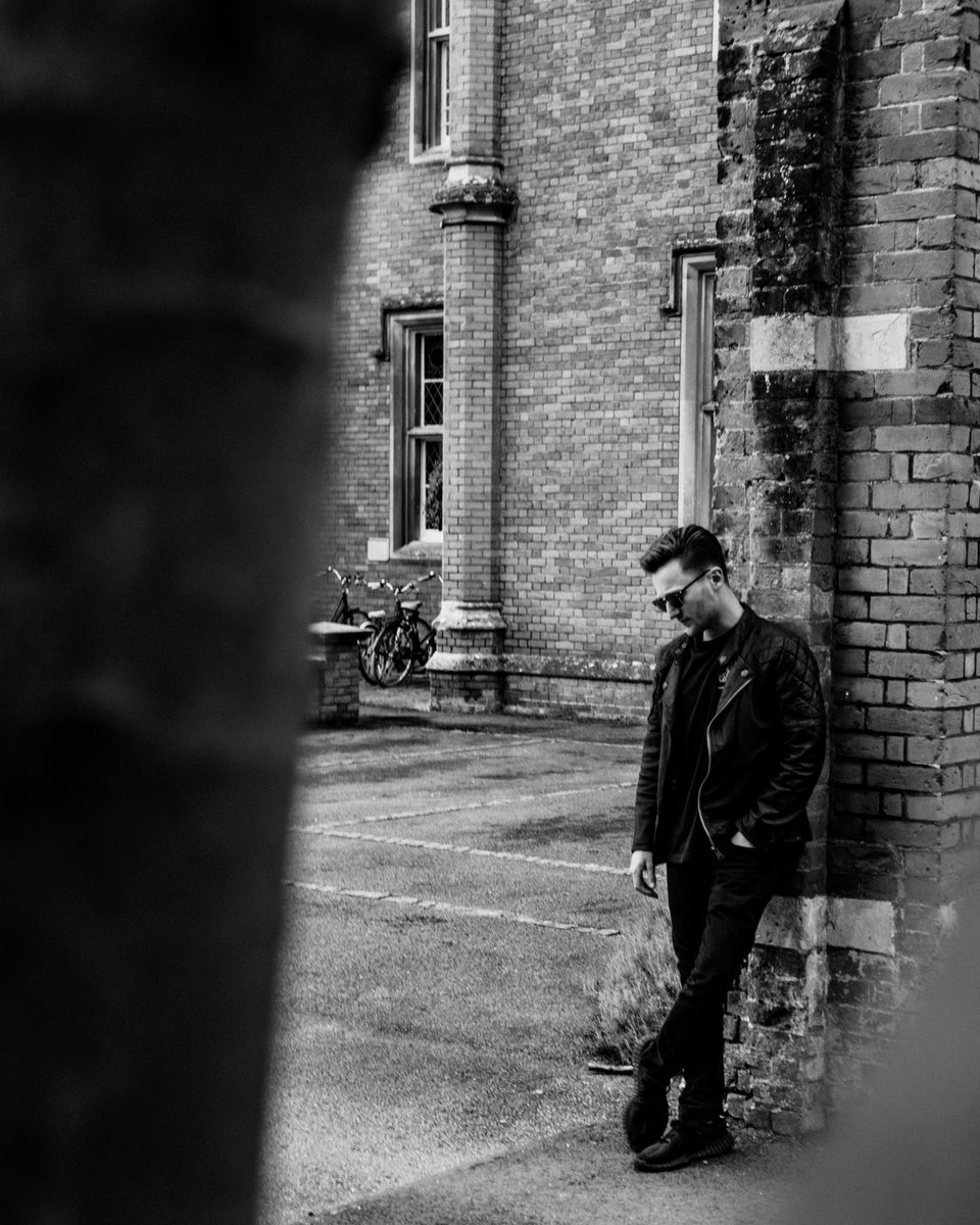 My first ever magazine interview is out now, with the amazing <a href="/magnetic_mag/">Magnetic Magazine</a>. I sat down with them to chat about my last single "Back To You", my journey so far, and more. Check it out here: FinlayC.co.uk/magneticmag