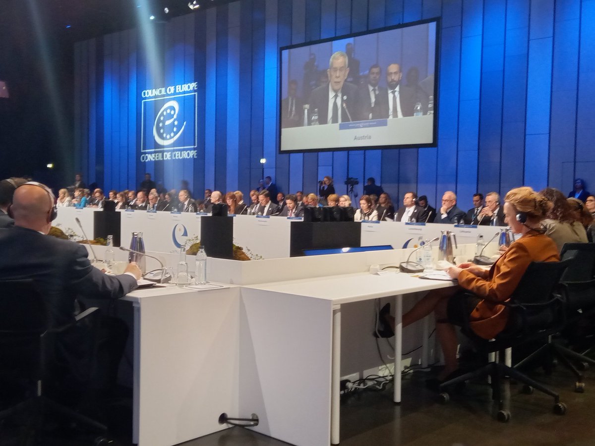 Gerhard Ermischer (@germischer) on Twitter photo Nach der Ukraine eröffnet der Bundespräsident von Österreich den Reifen der Staatschefs. 🇦🇹🇪🇺🇺🇦 <a href="/vanderbellen/">Alexander Van der Bellen</a> Nach der Ukraine eröffnet der Bundespräsident von Österreich den Reifen der Staatschefs. 🇦🇹🇪🇺🇺🇦 <a href="/vanderbellen/">Alexander Van der Bellen</a>