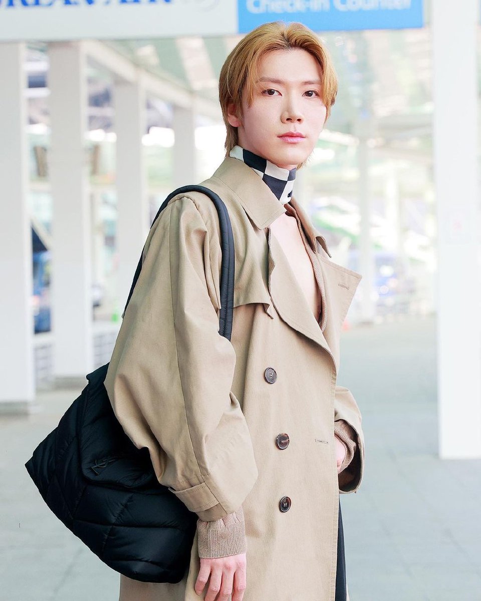 Give it up for Ten! 

TENLEE at SaintLaurentTH
#SaintLaurentxTEN