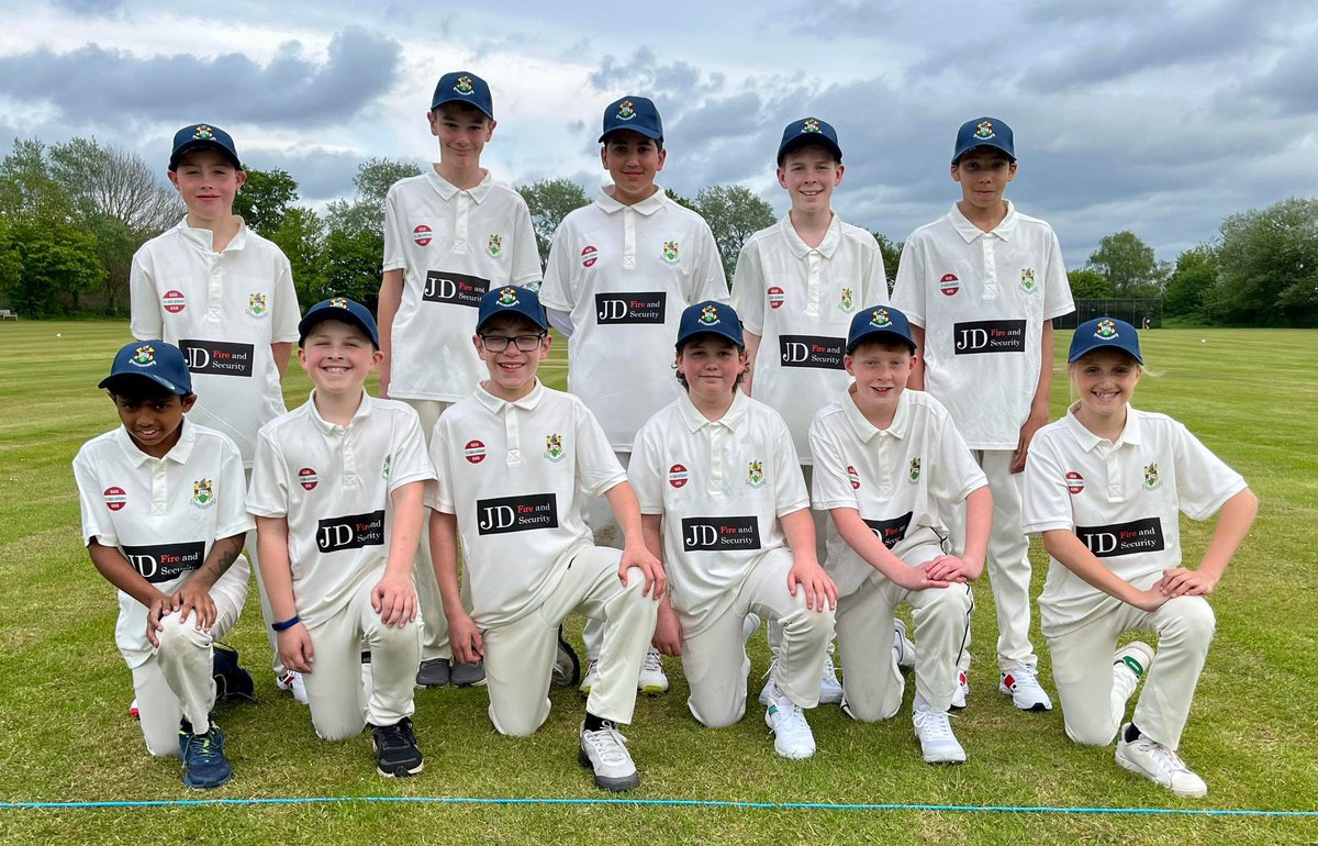 Our U13’s in their sponsored caps and playing shirts, a big thanks to Danielle from JD Fire & Secruity. #hanhamcc