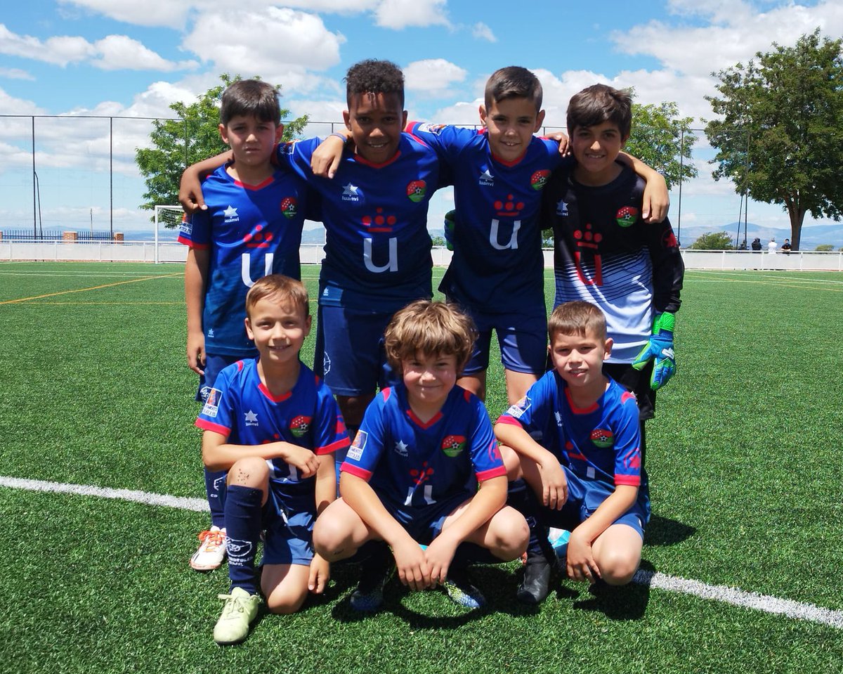 📝La CRÓNICA: "El BENJAMÍN C continúa su gran temporada venciendo 9-1 al ACD Entiergal y celebra el título de campeón de liga”

ℹ️ ¡Los azulones sumaron este sábado su victoria número 20!

🔗 cdmostoles.com/pnfg/NPcd/NFG_…

#VamosMiMóstoles🔵