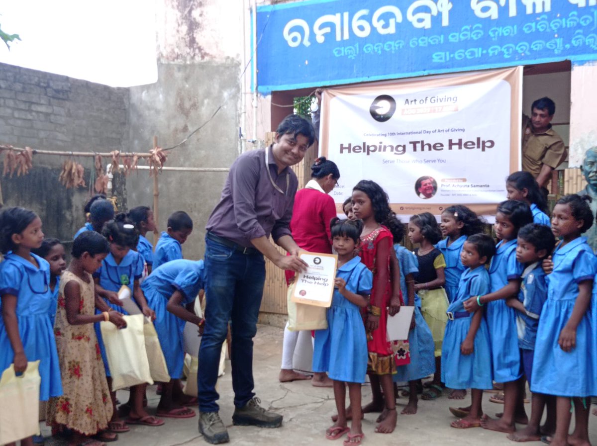 KIITSOL's tweet photo. KIIT School of Language &amp; Literature (KSLL) celebrating International Art of Giving Day at Ramadevi Girls High School,  Bhubaneswar spreading the philosophy of renowned philanthropist Dr Achyuta Samanta, Founder, KIIT &amp; KISS.
#AOG2023  #HelpingTheHelp  #KIIT  #KSLL  #KSOL https://t.co/cd5n8aJCno