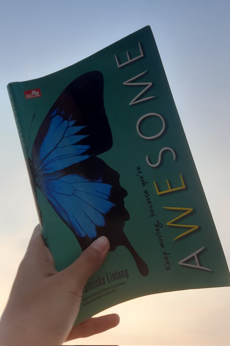 lalinala13's tweet photo. Jujur buku ini keren banget.
Awal aku beli, aku ga sadar maksud buku ini and ya, lama banget aku anggurin. Suatu saat aku baca buku ini, bener² kek ternyata aku punya buku yang selama ini aku butuhin.

AWESOME - Fransiska Lintang

#SmallStepsWithRUBI https://t.co/VZOWSkA4Cp