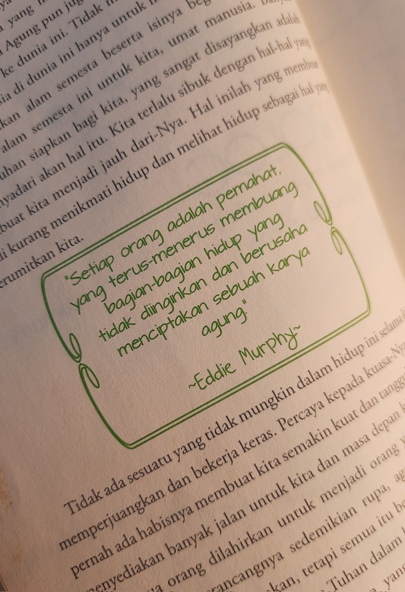 lalinala13's tweet photo. Menurutku buku ini simple tapi aesthetic. Apalagi ada banyak qoutes dari beberapa tokoh, salah satunya foto ini. Bahasa yang dipake juga ringan, dan yang bikin nyaman baca selain isinya adalah kertasnya✨️ https://t.co/wcow5fnreT