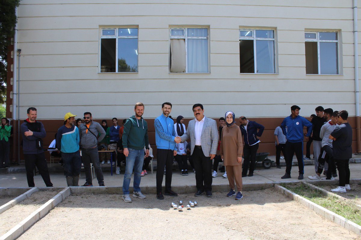 ahmetli.meb.gov.tr/www/ilcemizde-…
<a href="/AkcayCendel/">Cendel AKCAY</a>