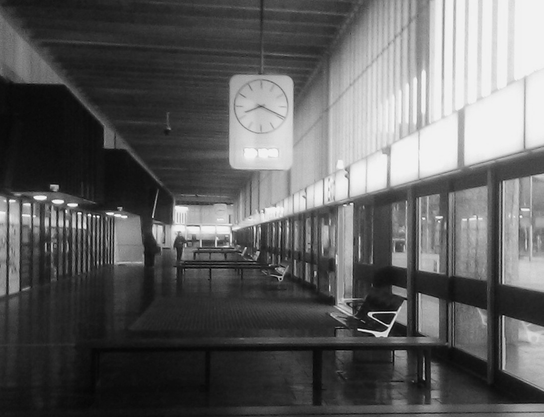 Inside Preston Bus Station (in black & white) - could be the start of a 'film noir' 😊🎥