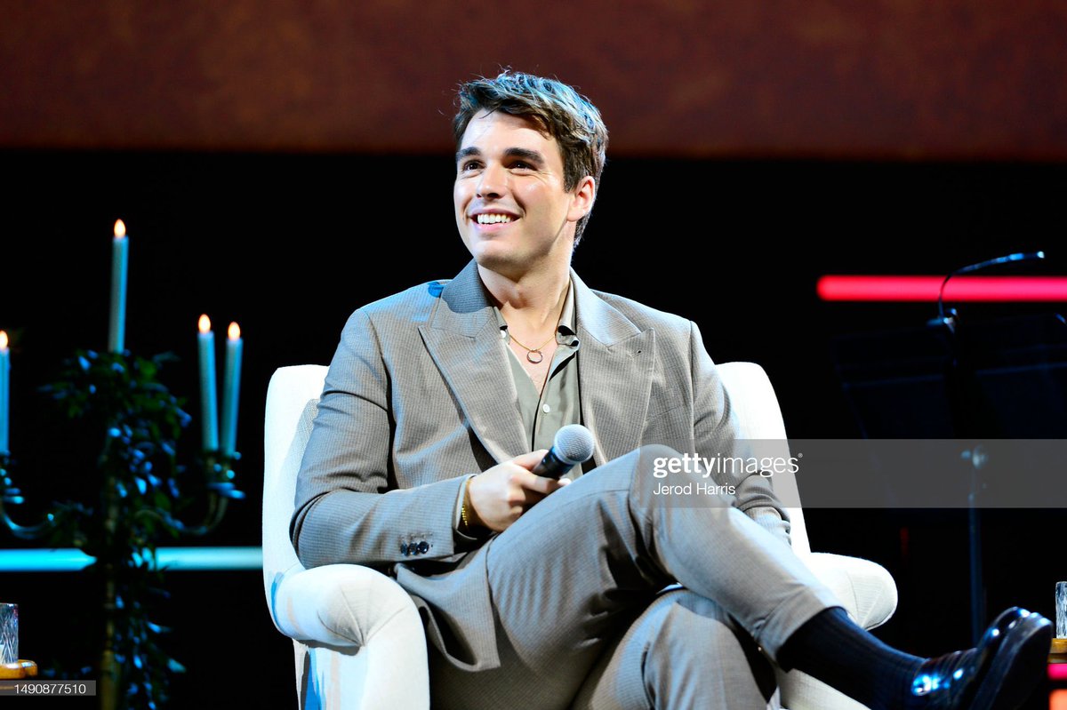 CoreyMylchDaily's tweet photo. 📸 | Corey at the Netflix's FYSEE An Evening with Queen Charlotte #coreymylchreest #QueenCharlotte https://t.co/swqq4wmnAP