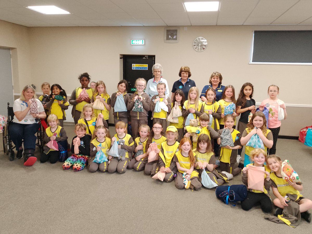 3rd Swinton Brownies comfort bag pack taking <a href="/GirlguidingGMW/">Girlguiding GMW</a> to over 12,000 bags donated in total. Thanks to all involved everywhere, it's amazing how this goes on. <a href="/Girlguiding_NWE/">Girlguiding North West England</a>  @Chief_Guide <a href="/NCAlliance_NHS/">Northern Care Alliance NHS Foundation Trust (NCA)</a> <a href="/WythenshaweHosp/">Wythenshawe Hospital</a> <a href="/ChristieHosp/">Christie Hospital</a> <a href="/TraffordHosp/">Trafford Hospitals</a>