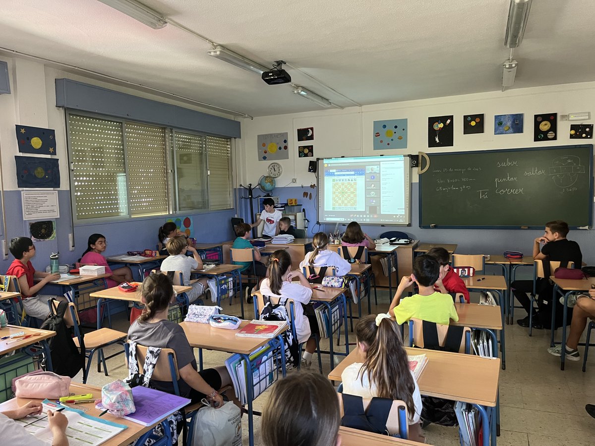 Éxito total en los Talleres Educativos de AJEMATES que estamos impartiendo en los Centros Escolares. Gracias a la Diputación de Málaga por hacer posible este proyecto y transmitir los valores del ajedrez entre miles de niños y niñas de Málaga Provincia. <a href="/diputacionMLG/">Diputación de Málaga</a>