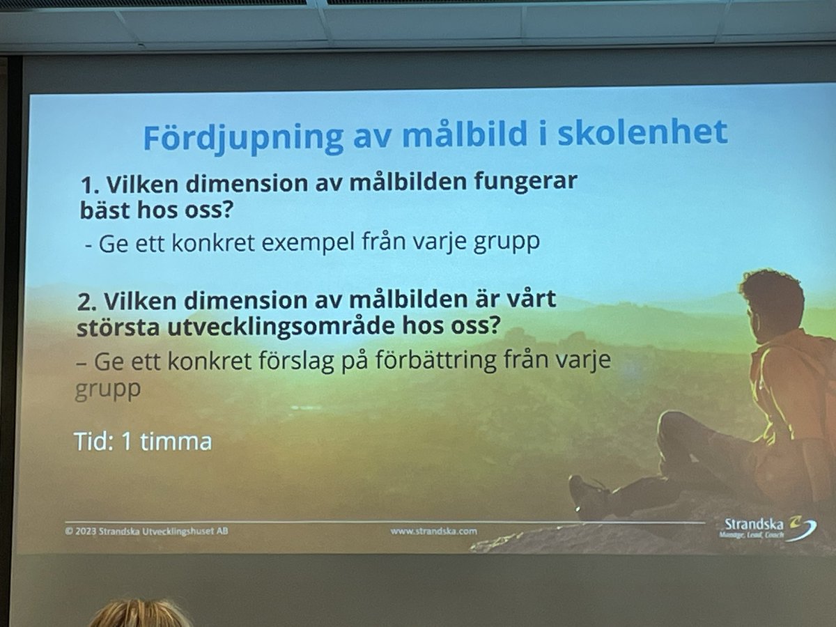 Vi diskuterar tillsammans #StiftelsenEffektivskolutveckling #långmossskolan #lillagårdstenskolan #Gårdstenskolan