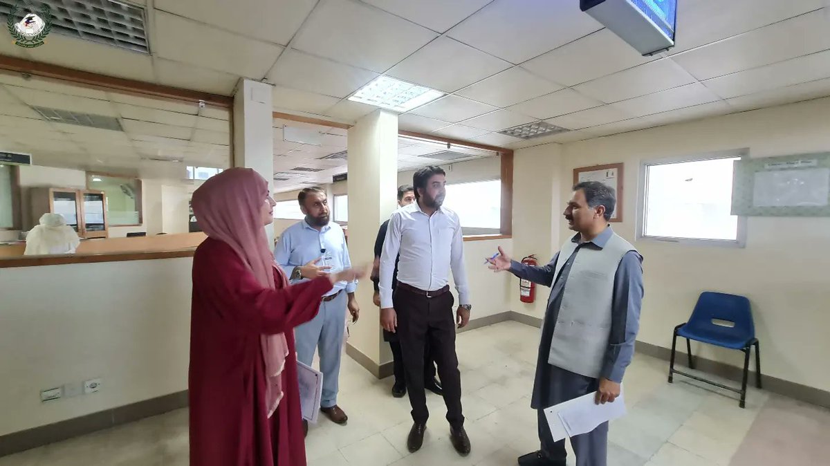 HERAKP_Official's tweet photo. The review committee of HERA has carried out the overall assessment of Rehman College of Allied Health Sciences Peshawar as per the approved criteria of HERA, KMU, and standards set by the Accreditation Council
#inspection #highereducationregulatoryauthority #Monitoringandcontrol https://t.co/pK0dMUuH4B