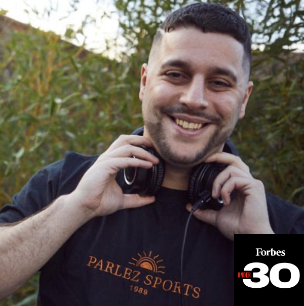 Grad story🎓

Omar is a business and marketing grad who's now an international DJ and founder of his own music production school @MusicWorkflow_

In 2022 he was listed in Forbes 30 Under 30 - Europe entertainment 🎧

Read Omar's #BrightonEffect story 👇
bit.ly/456cgot