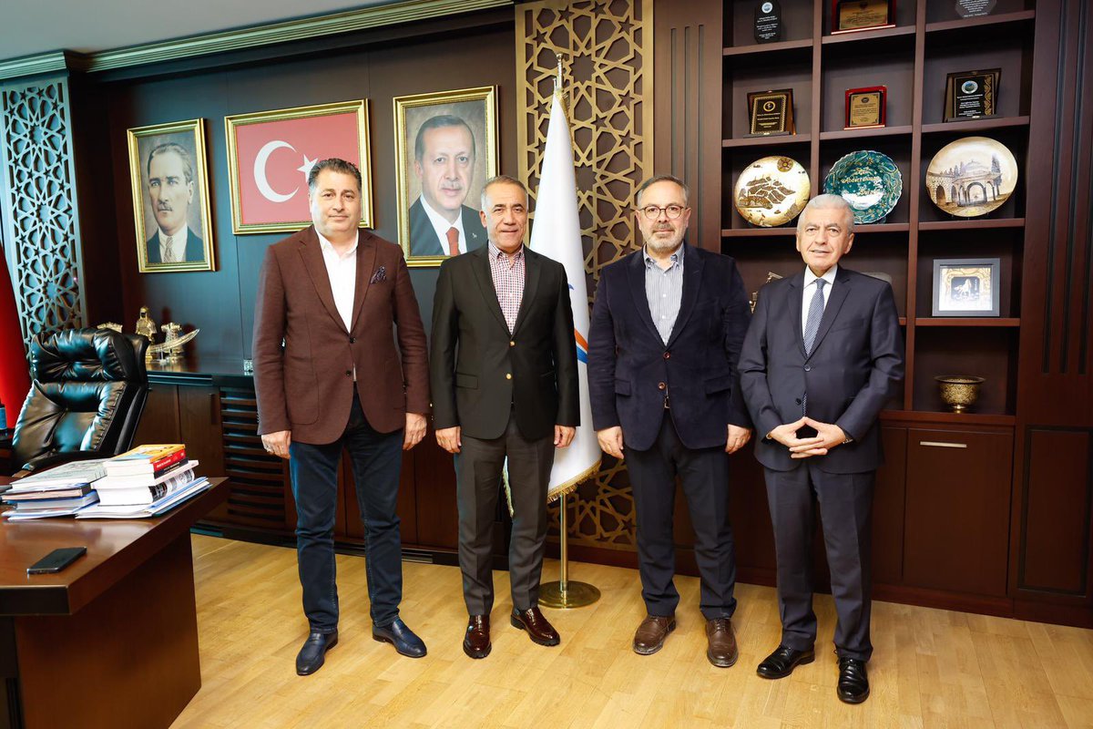 Millet vekili adaylığımda bana büyük destek olan sayın belediye başkanımız <a href="/avadursun/">Abdurrahman Dursun</a> ve sayın milletvekilimiz <a href="/halisdalkilic/">HALİS DALKILIÇ🇹🇷</a> beyefendiye sonsuz teşekkürler ederim.