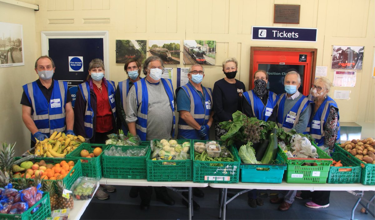 @RailDeliveryGrp @SW_Help @CommunitySWR @CommunityRail Swaythling is home to the #threeriverscrp Free Shop 

Surplus food is donated by local @Tesco @waitrose @AldiUK @LidlGB @coopuk @asda & more and given out for free.

So far, we’ve saved 15,500kg of food – saving nearly 50,000 kg of CO2 emissions!

🧵2/5

#fightingfoodwaste