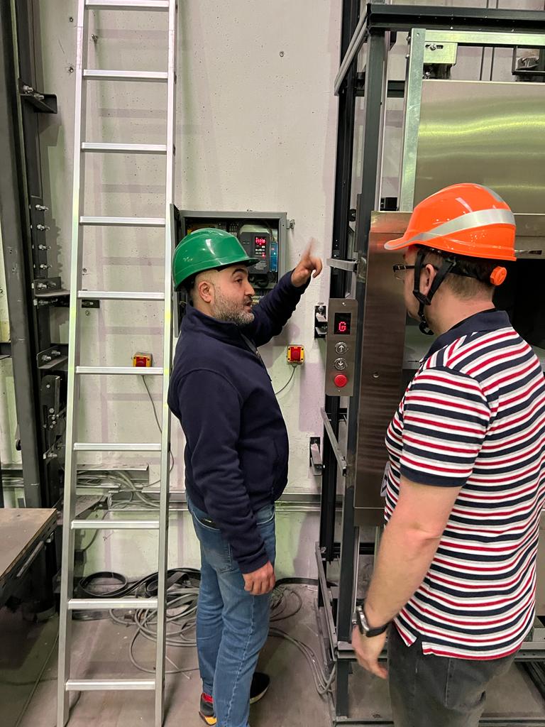 📷
husbands_lifts

𝐆𝐫𝐞𝐞𝐜𝐞 𝐭𝐫𝐢𝐩❗️

Our directors/Managers out in Greece 🇬🇷

@doppler_lifts our Husbands manufacturer getting a feel for the products and maybe some new upcoming products ❓ 🤔

Keep your eyes and ears peeled 🤍

#doppler #newlifts #newproducts #products