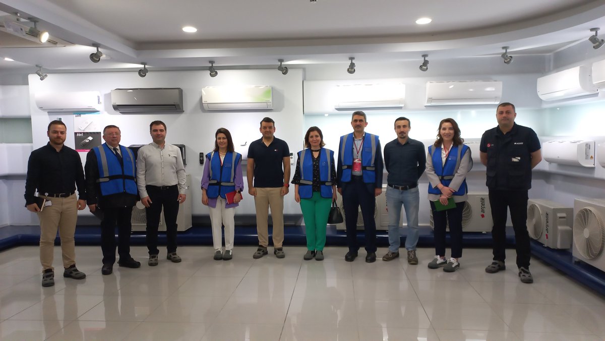 ttokocaeli's tweet photo. Arçelik-LG’ye gerçekleştirilen ziyaret kapsamında KOÜ Araştırma üniversitesi olma faaliyetleri, uzun dönem staj (İME), Yüksek Lisans programı ve KOÜ TTO'nun San-Üni. işbirlikleri, yeni yeteneklere yönelik programları görüşüldü. 
Üretim hattı ve Ar-Ge Merkezi yerinde incelendi. https://t.co/vXc1p7oYIC