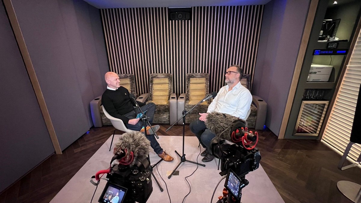 warren_munson's tweet photo. Over 170 episodes of @EvolvetoSucceed podcast being just audio, its so exciting to have recorded our first video &amp; audio episode!

See behind the scenes photos as I recorded the episode with Kevin Dawson of @dawsons  

Watch this space as the episode goes live on 29th May 2023👀 https://t.co/hQmQBv7pIN