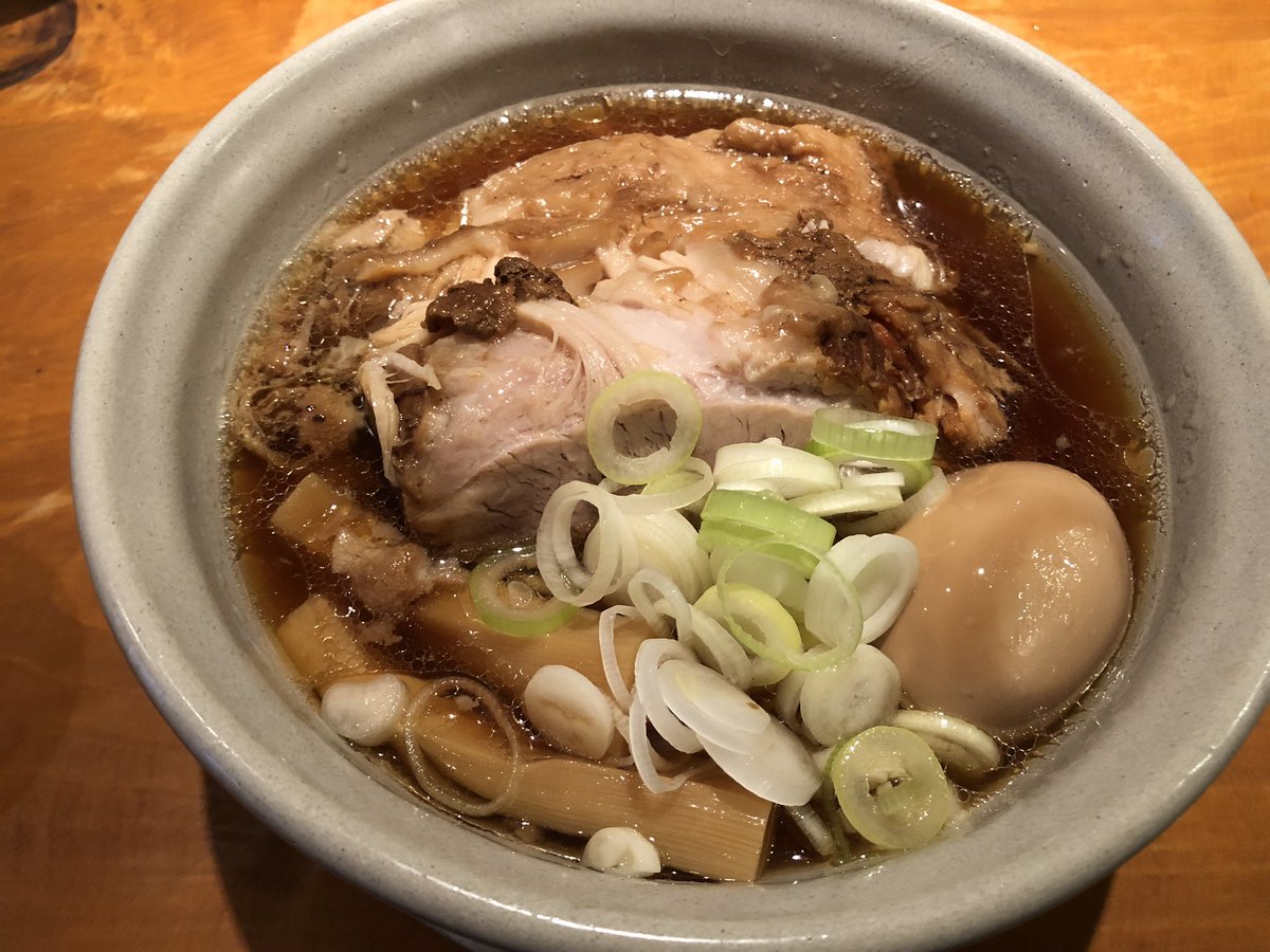 kakera_s's tweet photo. れーじさんとあすきーくんとラーメン！うめんだわ。 https://t.co/GGPqu8m95C