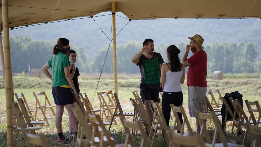 fessrural's tweet photo. Ei tu! Sí, tu? Has vist quin dia és? 

📆Avui arranquem la recta final, perquè tot just falta un mes pel FESSrural 2023!

Ara per ara et deixem la informació sobre les voluntàries [OBRIM FIL⬇️] https://t.co/RCh6q7vDSh