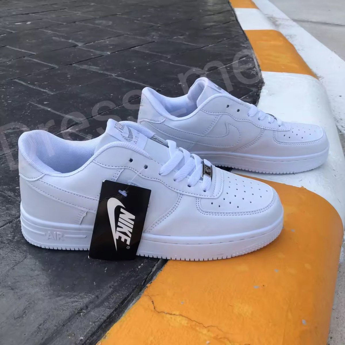 ไปตำกันเลย สวยมากก

ของดี ราคาโดน ลองเข้าไปดูเลย!
ชื่อสินค้า:  Air Force 1 รองเท้าพ้าไป รองเท้านักเรียน 37-45 white lover
ราคาสินค้า:  ฿299
ส่วนลดสินค้า:  ฿249

s.lazada.co.th/s.ji87R?cc

#รองเท้าnike #รองเท้า