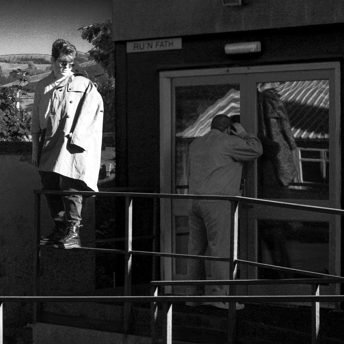 The collab you never knew you needed...

'RU'N FATH', sengl gyntaf prosiect cydweithredol @sir_skylrk a <a href="/Sachasom_/">Sachasom</a> SACHASKY, allan ar label <a href="/inoismusic/">INOIS</a> ddydd Gwener yma 🔥

Pre-save: orcd.co/runfath