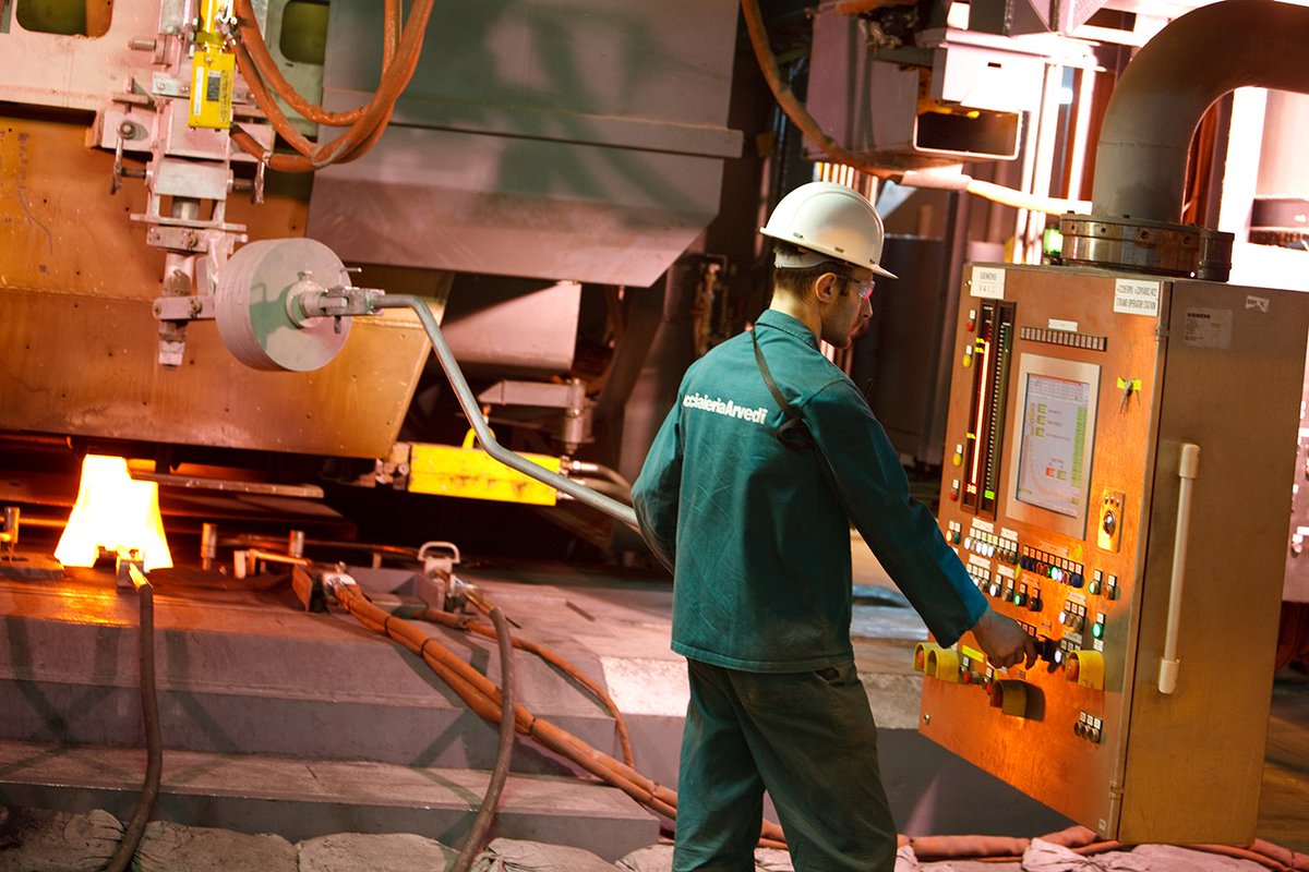 primetals's tweet photo. ❗ Acciaieria Arvedi, the world's first steel producer to achieve net zero CO2 emissions, introduces #Arvzero, a carbon-neutral steel. The accomplishment is attributed to the #ESP technology, developed in collaboration with Primetals Technologies. 👉🏻 More: https://t.co/g73cisVGZh https://t.co/x8HpYVM8kc