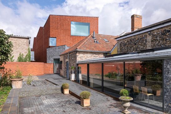 minimalwindowUK's tweet photo. Take a look at the NHLF refurbishment of the historic #GainsboroughHouse. Keller #minimalwindows were used to improve accessibility and provide greater connections to the grounds. Click here to see more. https://t.co/gXYv3h9XGb