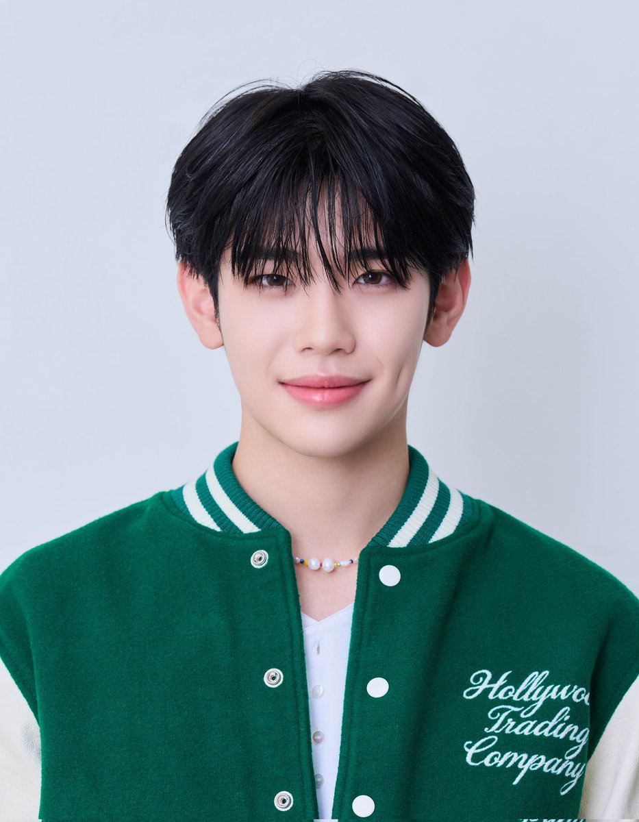 ZEROBASEONE_INA's tweet photo. 𝗭𝗘𝗥𝗢𝗕𝗔𝗦𝗘𝗢𝗡𝗘 𝗜𝗗 𝗣𝗵𝗼𝘁𝗼𝘀 [2/3]

#ZEROBASEONE #ZB1 
#제로베이스원 @ZB1_official https://t.co/o9dTPvIiue